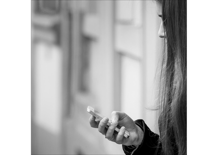  avait le nez sur son écran...                          